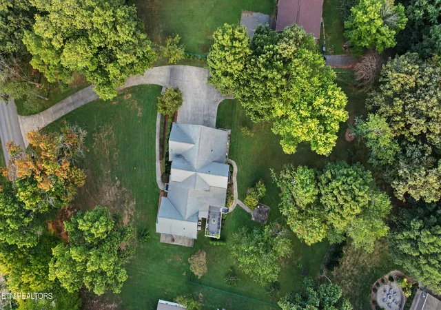 Photo 2 of Single family home for sale at 270 Sam Doak St, Greeneville, TN 37745 | MLS# 1360051 | Listing updated on 2026-10-25