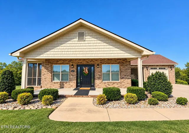 Photo 1 of Single family home for sale at 214 Crooke Rd, Jefferson City, TN 37760 | MLS# 1359960 | Listing updated on 2026-10-25