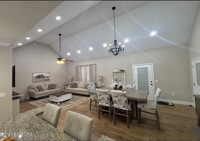 Photo 2 of Single family home for sale at 194 W Park Cir, Decatur, TN 37322 | MLS# 1360018 | Listing updated on 2026-10-25