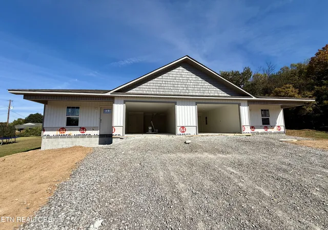 Photo 1 of Condo for sale at 118 Verton Dr #2, Powell, TN 37849 | MLS# 1360165 | Listing updated on 2026-10-27