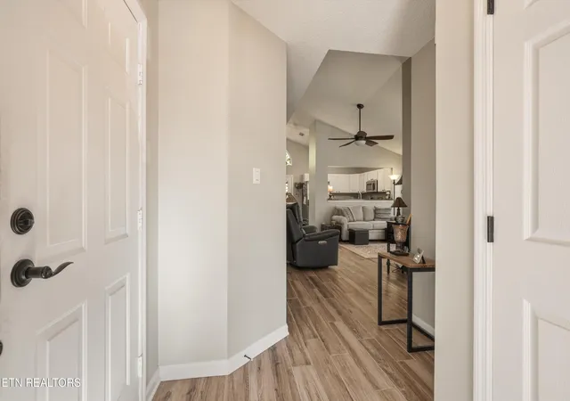 Photo 4 of Single family home for sale at 8861 Lennox View Way, Knoxville, TN 37923 | MLS# 1360148 | Listing updated on 2026-10-29