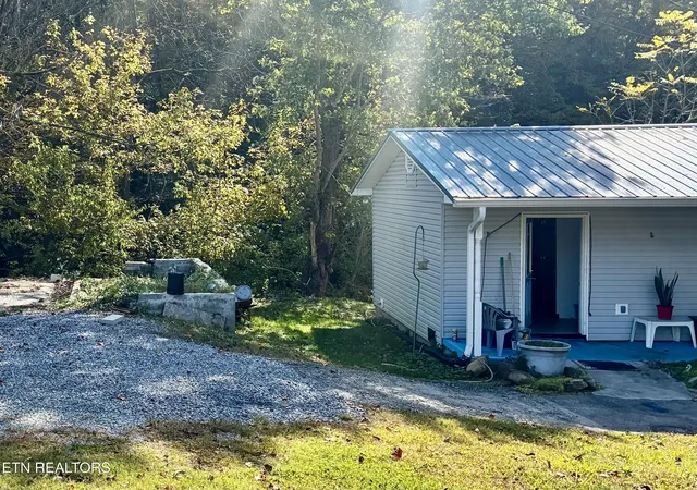Photo 2 of Single family home for sale at 13143 Chapman Hwy, Seymour, TN 37865 | MLS# 1360129 | Listing updated on 2026-10-27