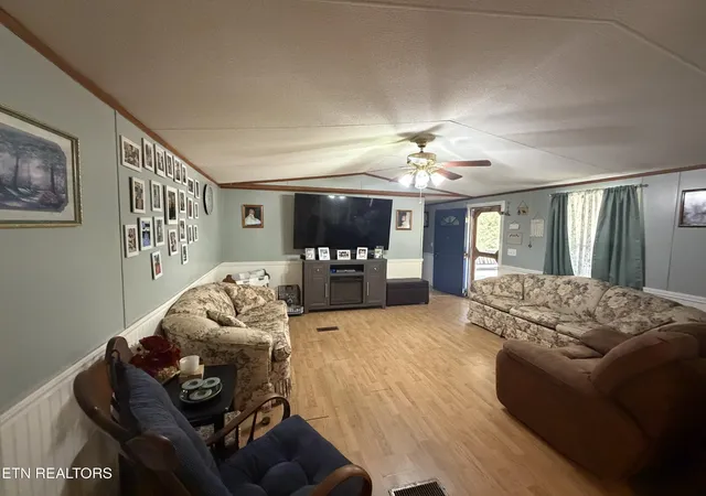 Photo 2 of Single family home for sale at 825 Ridge Gap Rd, Rockwood, TN 37854 | MLS# 1360085 | Listing updated on 2026-10-26
