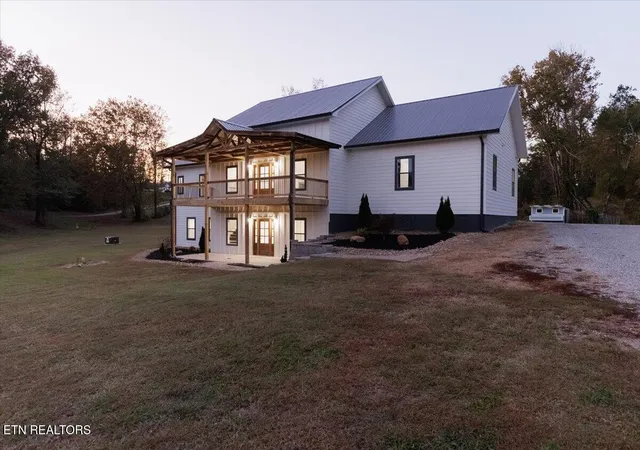 Photo 1 of Single family home for sale at 143 Gibbs Ln, Clinton, TN 37716 | MLS# 1360095 | Listing updated on 2026-10-26