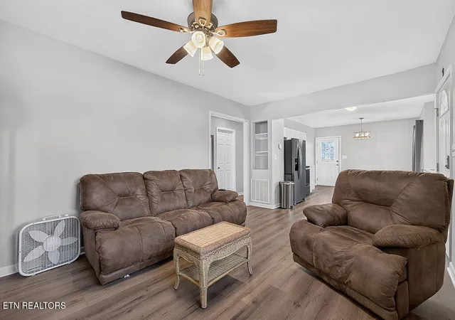 Photo 4 of Sale Pending at 3720 Ivy Ave, Knoxville, TN 37914 | MLS# 1360113 | Listing updated on 2026-10-29