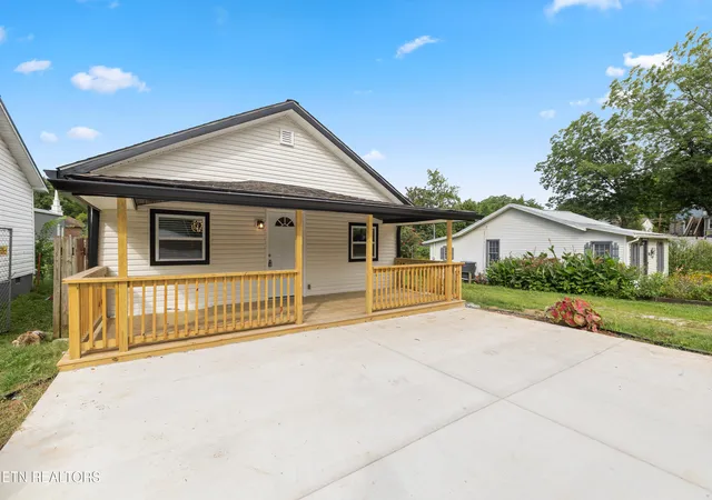 Photo 1 of Single family home for sale at 4205 Tomlinson St, Knoxville, TN 37920 | MLS# 1360142 | Listing updated on 2026-10-26
