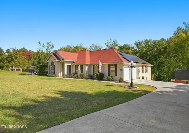 Photo 1 of Single family home for sale at 112 Amanda Dr, Maryville, TN 37801 | MLS# 1360178 | Listing updated on 2026-10-27