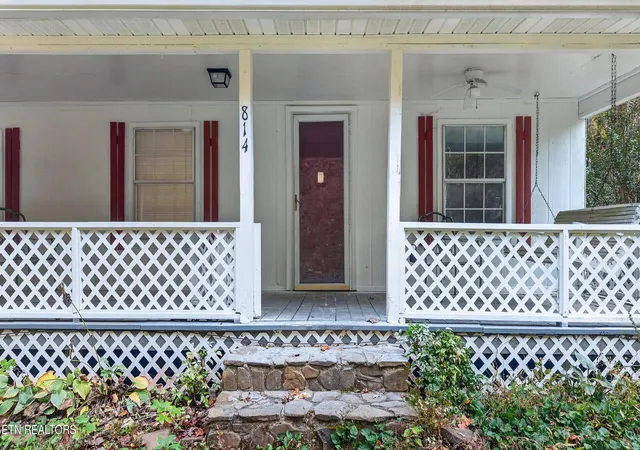 Photo 1 of Single family home for sale at 814 Adams Ln, Mooresburg, TN 37811 | MLS# 1360183 | Listing updated on 2026-10-27