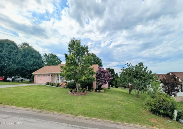 Photo 3 of Single family home for sale at 1659 Jasmine Tr, Sevierville, TN 37862 | MLS# 1360252 | Listing updated on 2026-10-28