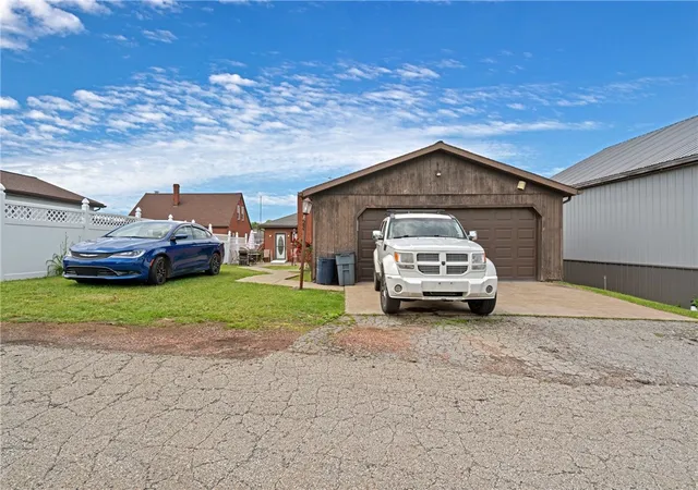 Photo 4 of Sale Pending at 1007 High St, Brownsville, PA 15417 | MLS# 1703664 | Listing updated on 2026-09-09