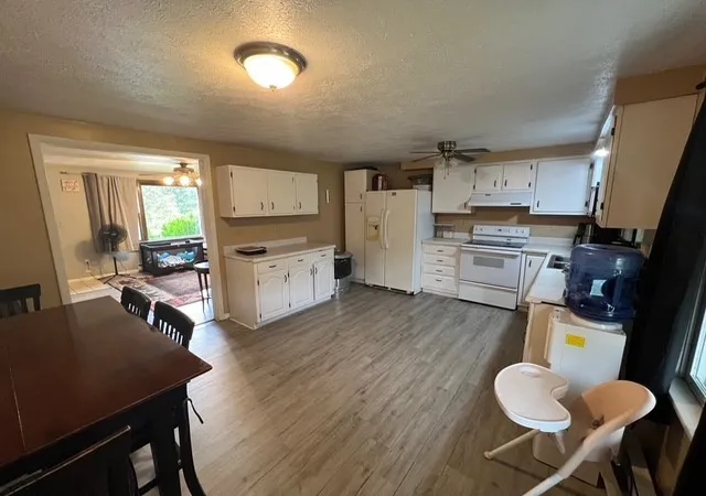 Photo 1 of Single family home for sale at 247 Manor Dr, Franklin, PA 16323 | MLS# 1722701 | Listing updated on 2026-09-09