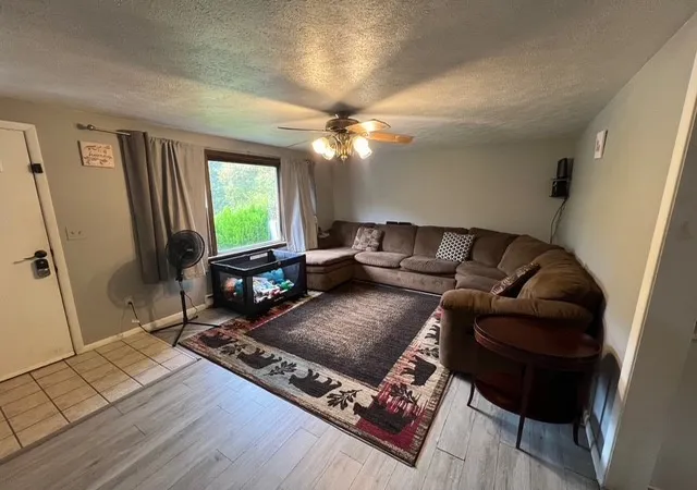Photo 3 of Single family home for sale at 247 Manor Dr, Franklin, PA 16323 | MLS# 1722701 | Listing updated on 2026-09-09