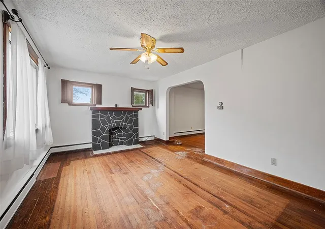 Photo 3 of Single family home for sale at 3708 Grant St, Pittsburgh, PA 15234 | MLS# 1722520 | Listing updated on 2026-09-01