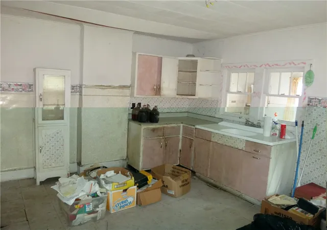 Photo 4 of Sale Pending at 914 Coal St, Republic, PA 15475 | MLS# 1726054 | Listing updated on 2026-09-02