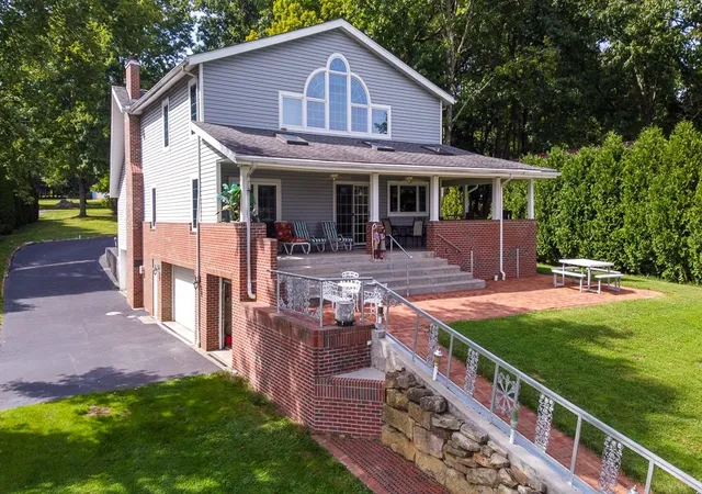 Photo 1 of Single family home for sale at 910 Latonka Dr, Mercer, PA 16137 | MLS# 1729060 | Listing updated on 2026-09-04
