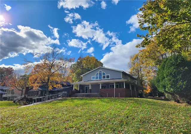 Photo 4 of Single family home for sale at 910 Latonka Dr, Mercer, PA 16137 | MLS# 1729060 | Listing updated on 2026-09-27