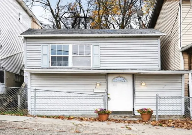 Photo 1 of Single family home for sale at 417 Alexander St, Mc Kees Rocks, PA 15136 | MLS# 1729866 | Listing updated on 2026-09-07