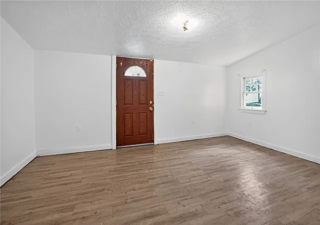 Photo 3 of Single family home for sale at 417 Alexander St, Mc Kees Rocks, PA 15136 | MLS# 1729866 | Listing updated on 2026-09-07