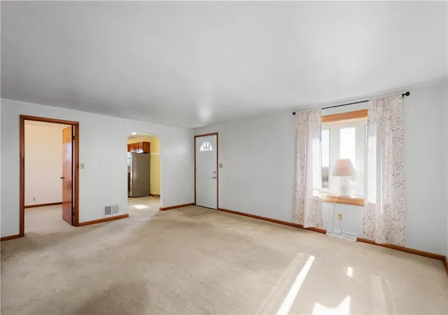 Photo 3 of Single family home for sale at 275 Hallam Rd, Washington, PA 15301 | MLS# 1730599 | Listing updated on 2026-09-08