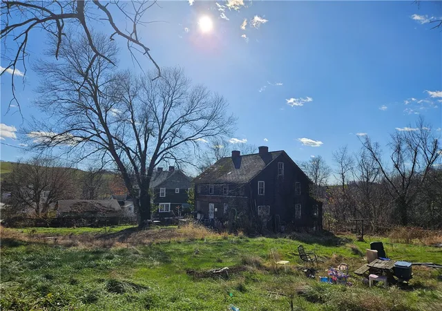 Photo 3 of Single family home for sale at 405 1st Street, Dunbar, PA 15431 | MLS# 1730861 | Listing updated on 2026-10-06