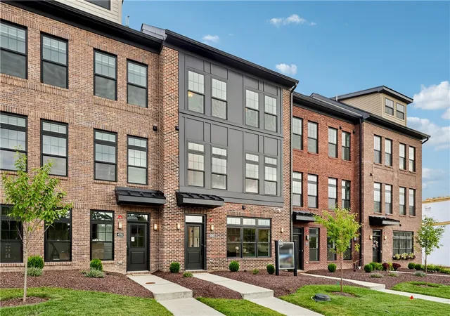 Photo 3 of Townhouse for sale at 416 Magnolia Dr, Peters Twp, PA 15367 | MLS# 1732771 | Listing updated on 2026-09-02
