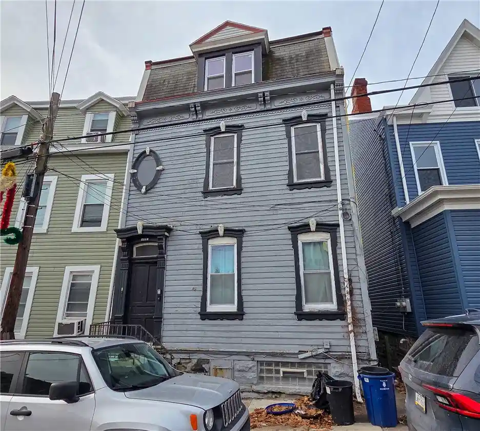 Listing Photo 1 - Condo for sale in 1809 Rialto St located at 1809 Rialto St, Pittsburgh, PA 15212 - Unit 1809 Rialto St