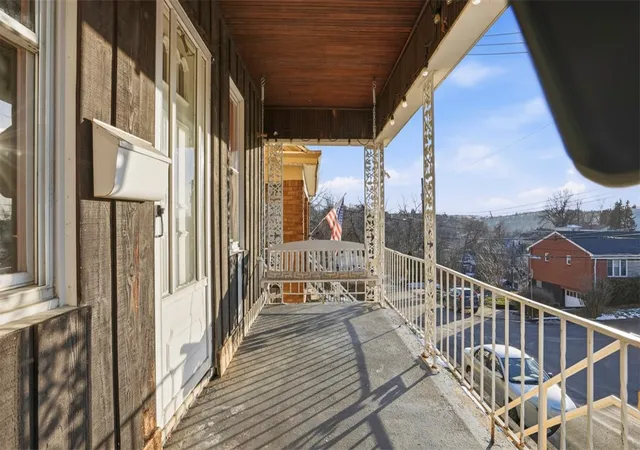 Photo 4 of Single family home for sale at 91 Westwood St, Mt Washington, PA 15211 | MLS# 1732703 | Listing updated on 2026-09-04