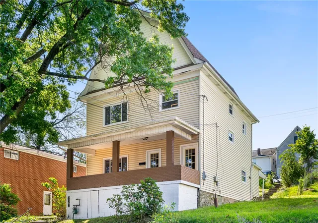 Photo 1 of Single family home for sale at 658 Montclair St, Greenfield, PA 15217 | MLS# 1733123 | Listing updated on 2026-09-03
