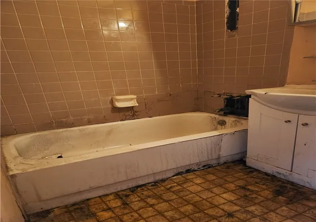 Photo 3 of Single family home for sale at 601 Francis Ct, Pittsburgh, PA 15219 | MLS# 1733384 | Listing updated on 2026-09-13