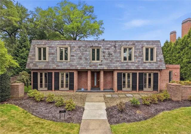 Photo 1 of Single family home for sale at 800 Amberson, Pittsburgh, PA 15232 | MLS# 1733584 | Listing updated on 2026-09-04