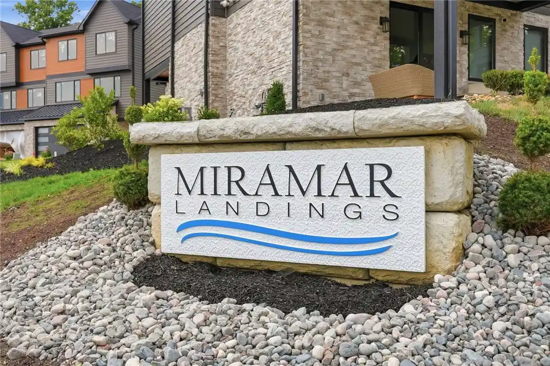 Listing Photo 2 - Condo for sale in 141 Miramar Dr located at 141 Miramar Dr, Pittsburgh, PA 15238 - Unit 141 Miramar Dr