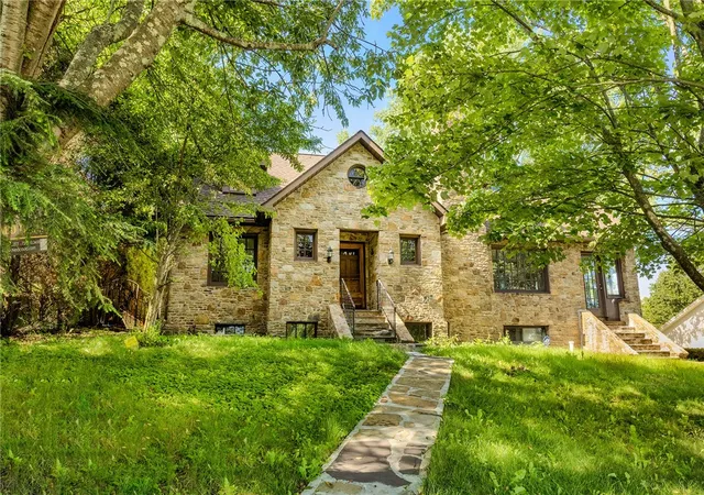 Photo 1 of Single family home for sale at 388 High St, Somerset Boro, PA 15501 | MLS# 1735232 | Listing updated on 2026-09-09