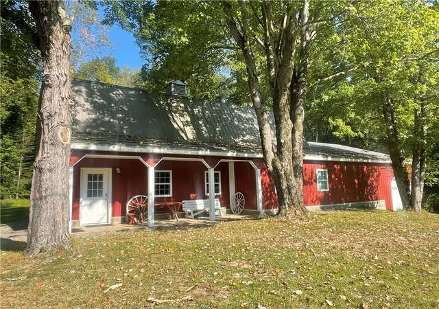 Photo 3 of Single family home for sale at 199 Anglers Rest Ln, Utica, PA 16362 | MLS# 1735334 | Listing updated on 2026-09-08