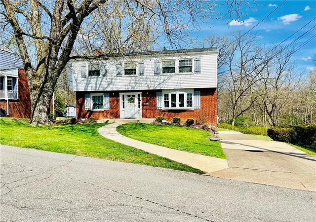 Photo 1 of Single family home for sale at 208 Crescent Garden Dr, Pittsburgh, PA 15235 | MLS# 1735867 | Listing updated on 2026-09-03