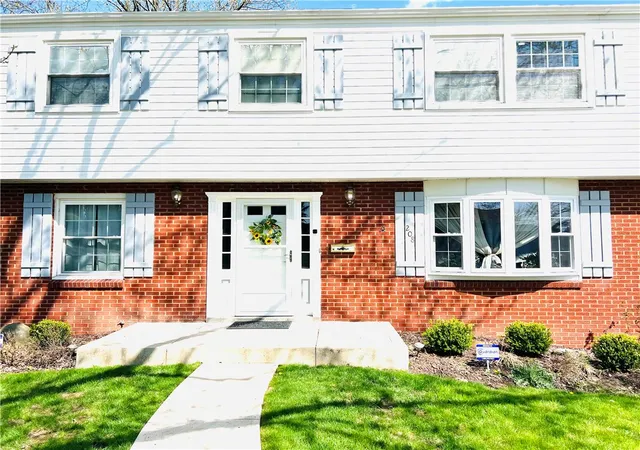 Photo 2 of Single family home for sale at 208 Crescent Garden Dr, Pittsburgh, PA 15235 | MLS# 1735867 | Listing updated on 2026-09-03