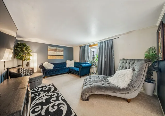 Photo 3 of Single family home for sale at 208 Crescent Garden Dr, Pittsburgh, PA 15235 | MLS# 1735867 | Listing updated on 2026-09-03