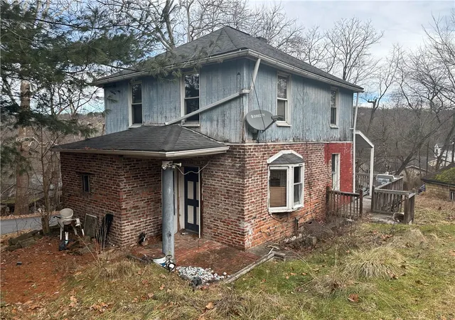 Photo 1 of Single family home for sale at 866 Florence St, La Belle, PA 15450 | MLS# 1736806 | Listing updated on 2026-09-09