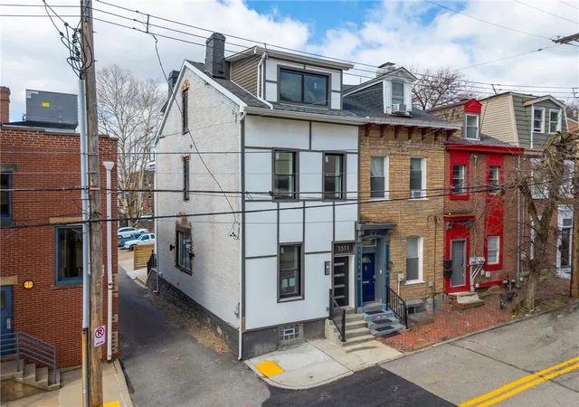 Photo 2 of Single family home for sale at 1311 Sandusky St, Pittsburgh, PA 15212 | MLS# 1739185 | Listing updated on 2026-10-15