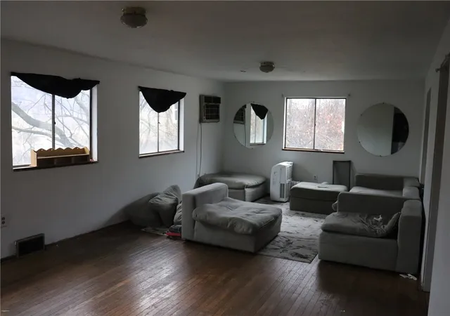 Photo 3 of Single family home for sale at 102 W Midland Ave, Midland, PA 15059 | MLS# 1740555 | Listing updated on 2026-09-14