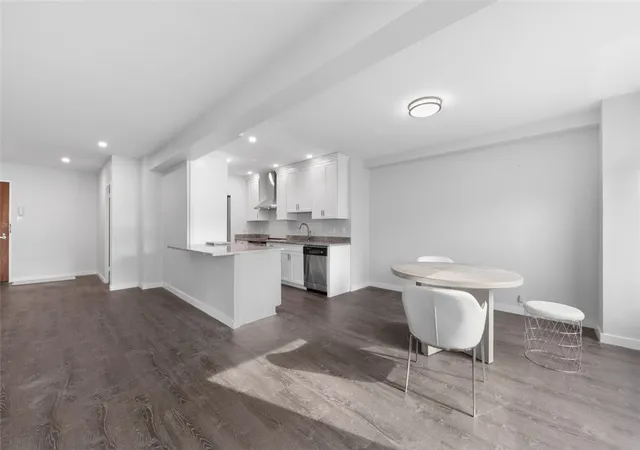 Photo 2 of Condo for sale at 320 Fort Duquesne Blvd #8N, Downtown Pgh, PA 15222 | MLS# 1740711 | Listing updated on 2026-09-14