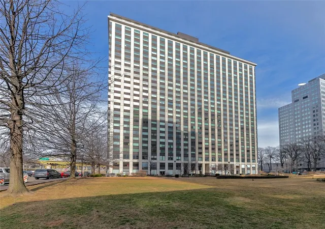 Photo 44 of Condo for sale at 320 Fort Duquesne Blvd #8N, Downtown Pgh, PA 15222 | MLS# 1740711 | Listing updated on 2026-10-05