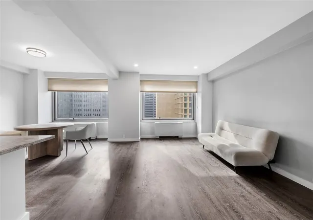 Photo 4 of Condo for sale at 320 Fort Duquesne Blvd #8N, Downtown Pgh, PA 15222 | MLS# 1740711 | Listing updated on 2026-10-17