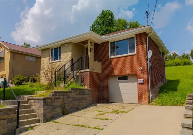 Photo 1 of Single family home for sale at 1586 Collier Ave, Carnegie, PA 15106 | MLS# 1740933 | Listing updated on 2026-09-02
