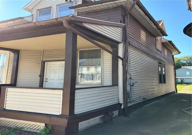 Photo 3 of Single family home for sale at 189 Fairfield Ave, Johnstown, PA 15906 | MLS# 1741037 | Listing updated on 2026-09-02