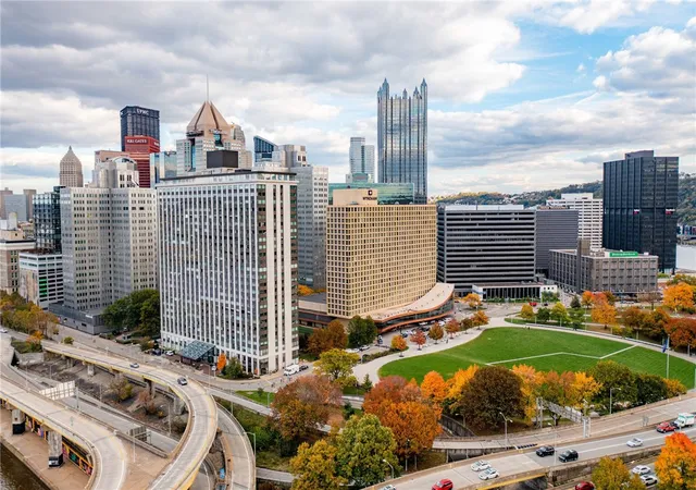 Photo 2 of Condo for sale at 320 Fort Duquesne Blvd #4F, Pittsburgh, PA 15222 | MLS# 1741571 | Listing updated on 2026-09-06