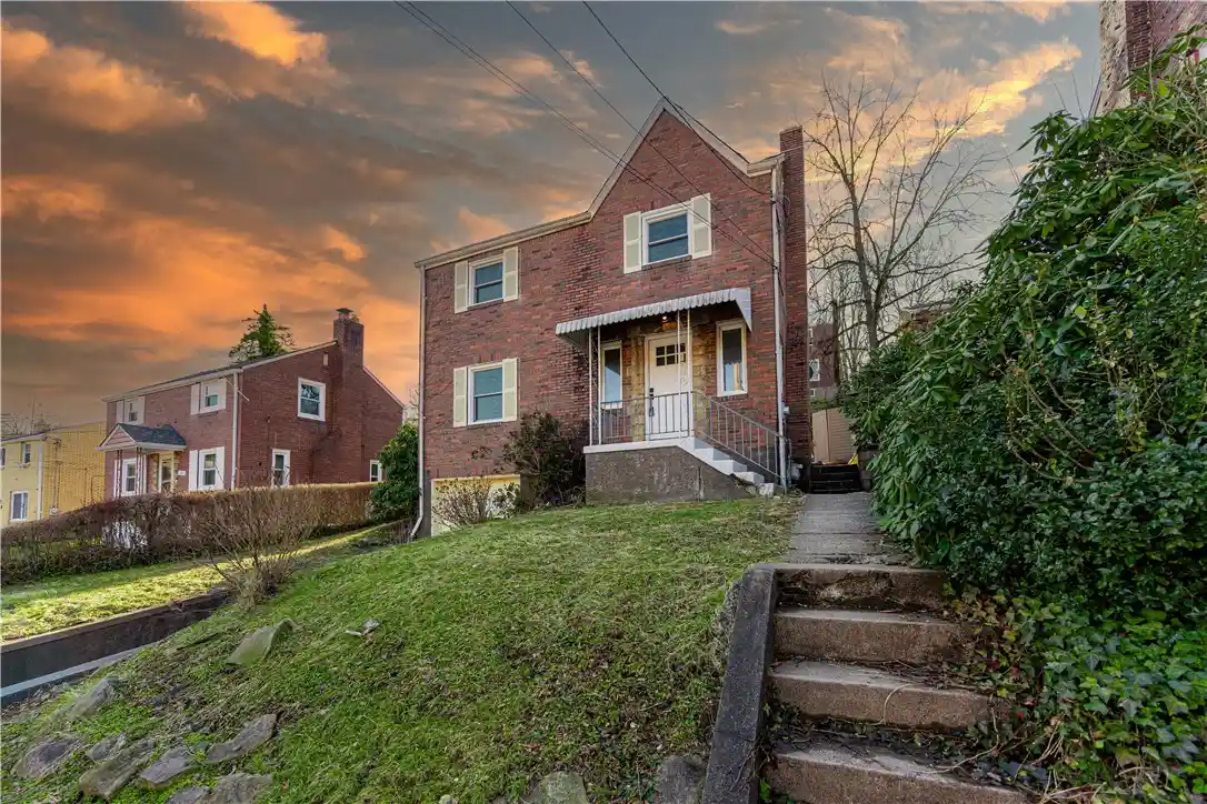 Photo 1 of Single family home for sale at 325 Bracken Ave, Brentwood, PA 15227 | MLS# 1741832 | Listing updated on 2026-10-28