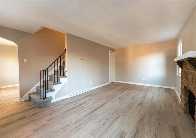 Photo 3 of Single family home for sale at 325 Bracken Ave, Brentwood, PA 15227 | MLS# 1741832 | Listing updated on 2026-09-11
