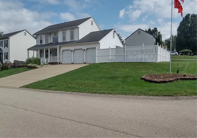 Photo 1 of Single family home for sale at 401 Lexington Dr, Hempfield Twp, PA 15601 | MLS# 1741753 | Listing updated on 2026-09-14