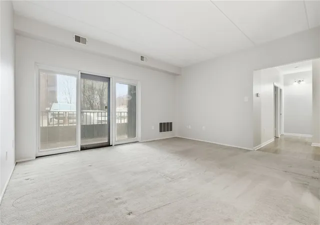 Photo 4 of Condo for sale at 5600 Munhall Rd #202, Pittsburgh, PA 15217 | MLS# 1742503 | Listing updated on 2026-08-31