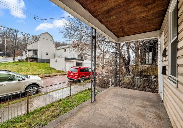 Photo 3 of Multi family home for sale at 902 Robinson St, Mc Kees Rocks, PA 15136 | MLS# 1742697 | Listing updated on 2026-10-15